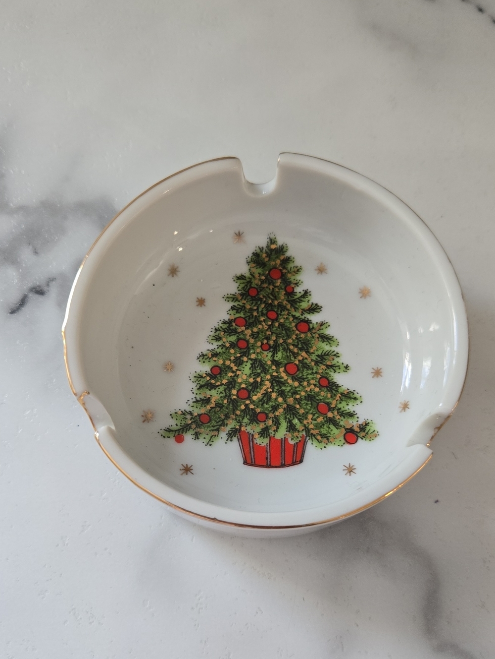 Vintage Festive Ceramic Christmas Tree Ashtray in White and Green